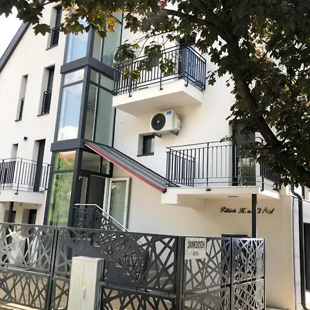 Szeged Gyoengye Delux Apartment Exterior photo